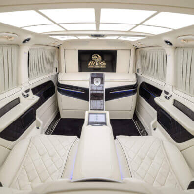 Установка перегородки в машине