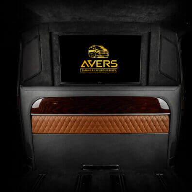 Перегородка в автомобиле