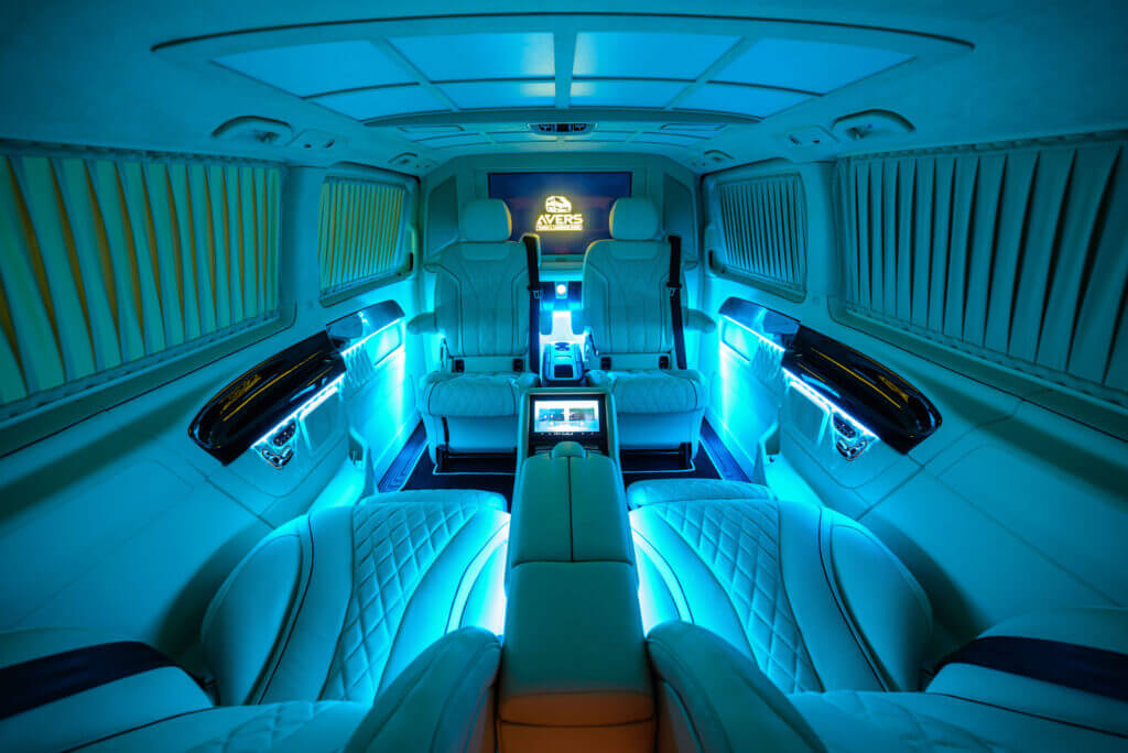 Подсветка и освещение салона